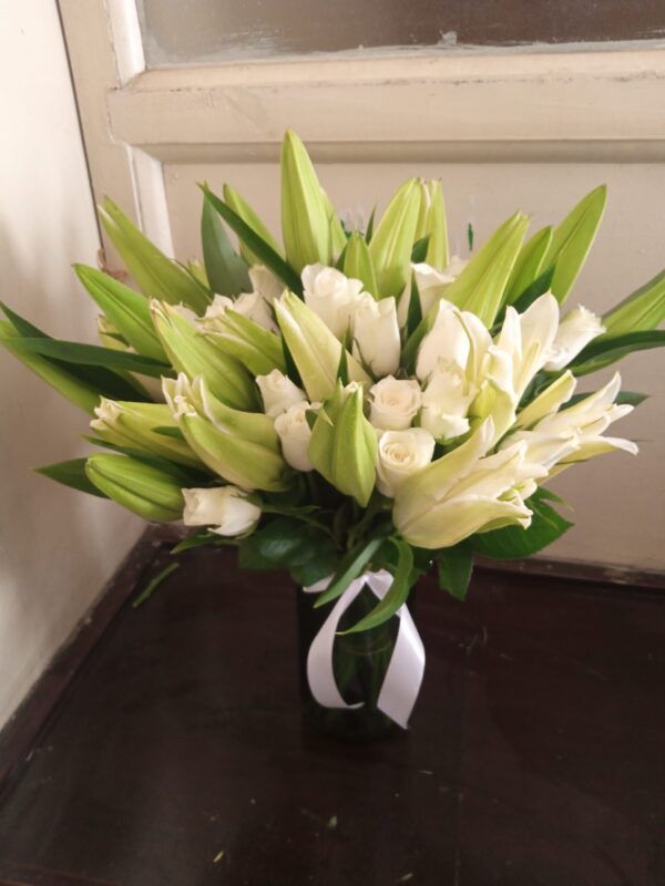 White Roses and White Lillies