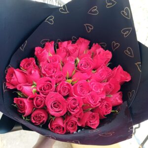 RED COLORFUL ROSES BOUQUET
