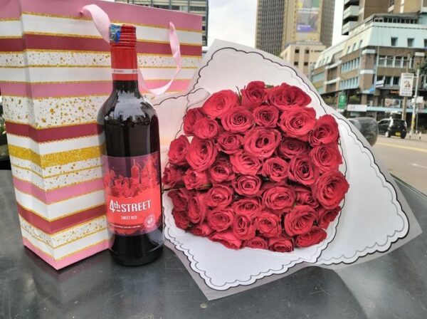Red Roses & wine Combo