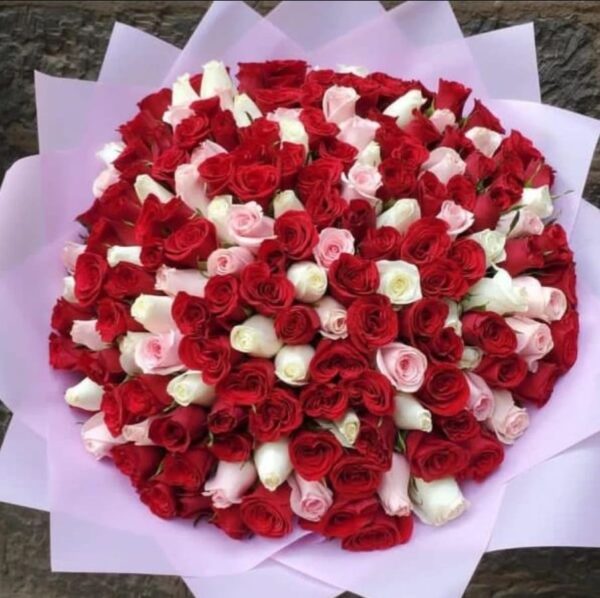 HAND TIED ROSES