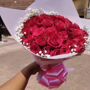 RED ROSES WITH MUMS
