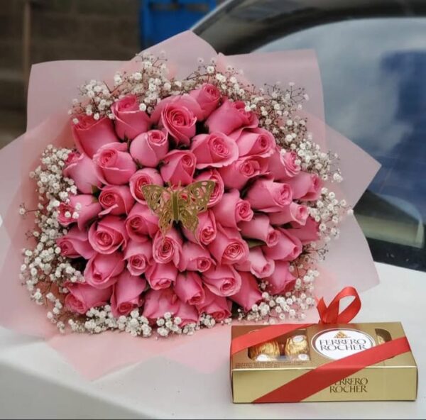 FERRERO WITH PINK ROSES
