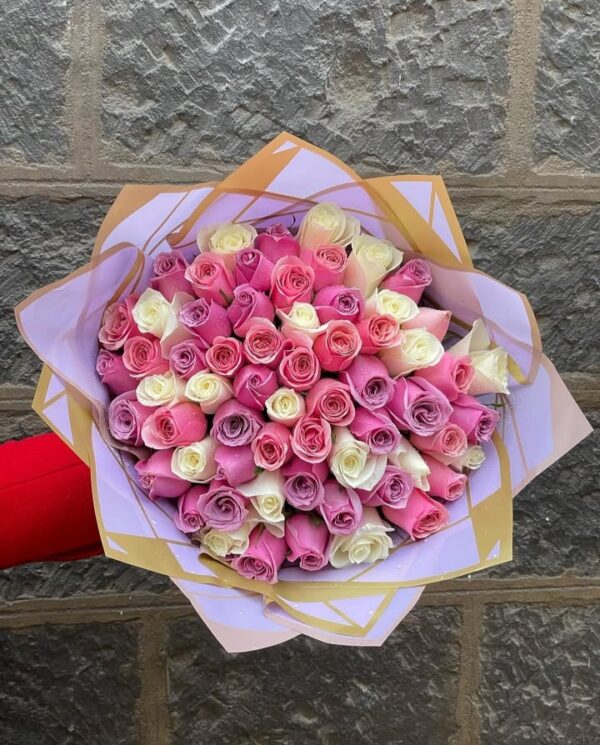 60 MIXED COLOURS ROSES