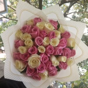 40 WHITE AND PINK ROSES