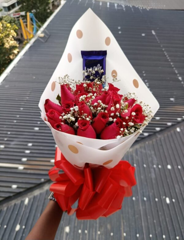 20 ROSES WITH CADBURY