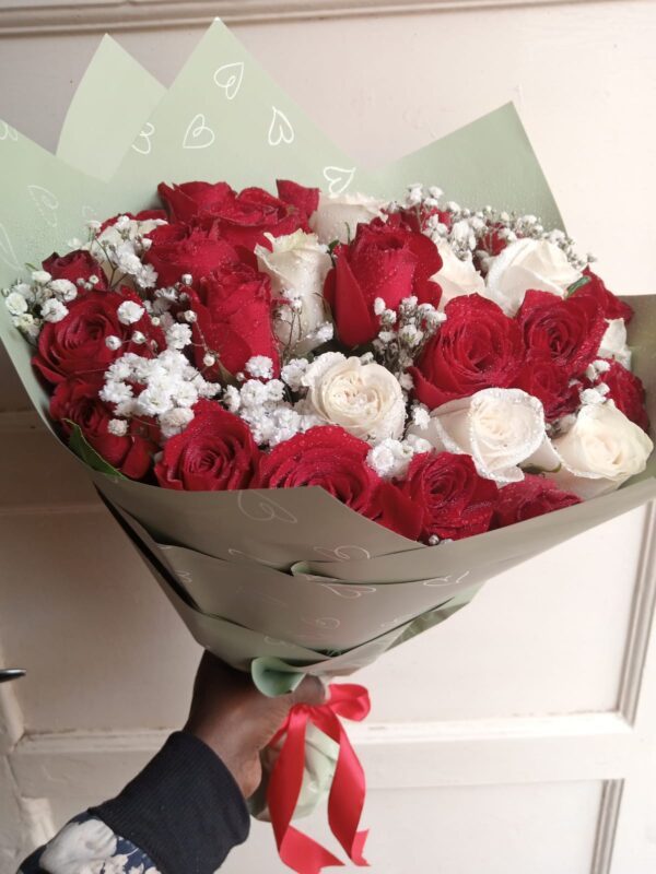 40 RED AND WHITE ROSES