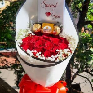 20 ROSES WITH FERRERO