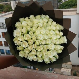 80 WHITE ROSES