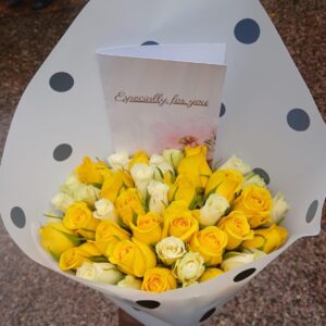 WHITE YELLOW BOUQUET