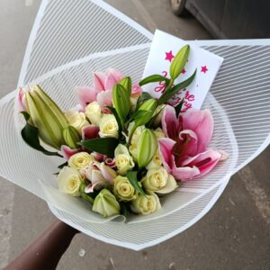 LILLIES WITH ROSES